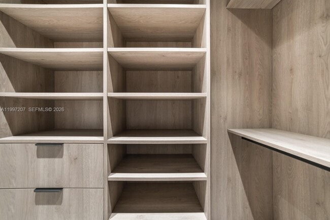 Building Photo - 19721 NE 23rd Ave