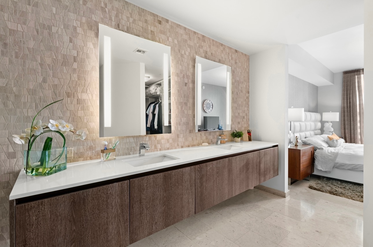Building Photo - 950 Brickell Bay Dr