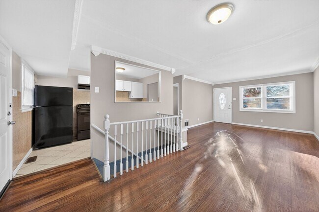 Building Photo - Spacious 3-Bedroom Home for Rent – Section 8 Welcome!