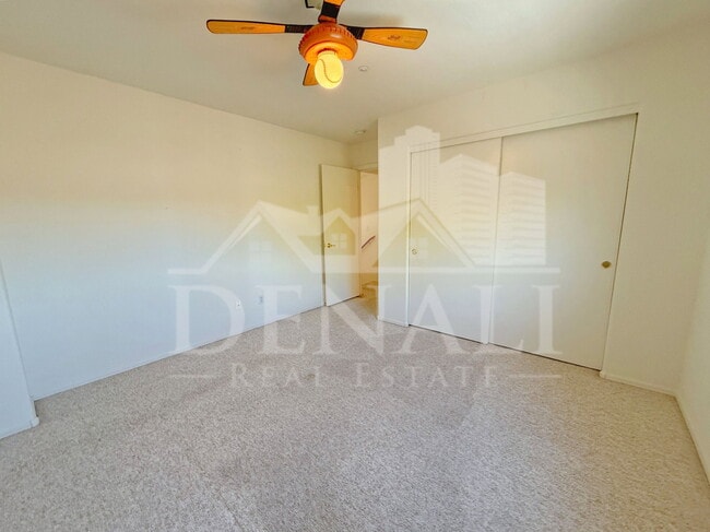Building Photo - 15802 N Hidden Valley Ln