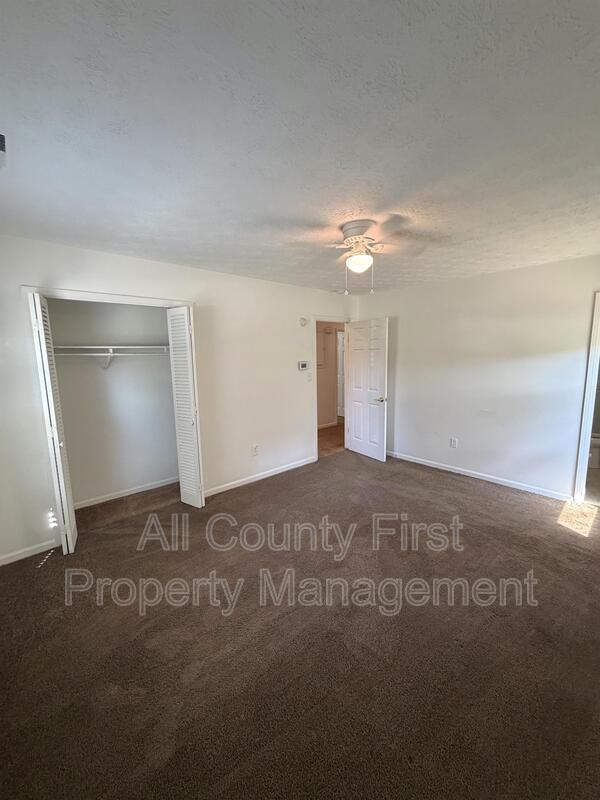 Building Photo - 170 Port Antonio Ct SW