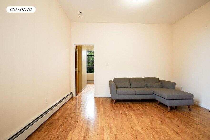 Building Photo - 194 Vernon Ave