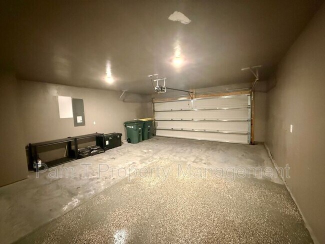 Building Photo - 512 Turpentine Trl