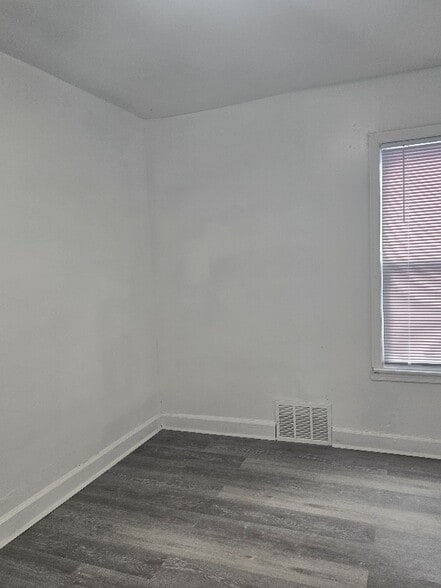 Building Photo - 12578 Camden Ave