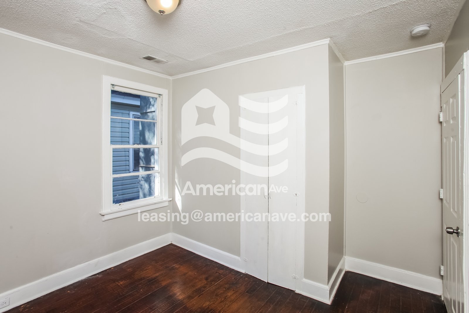 Building Photo - 1736 Columbia College Dr