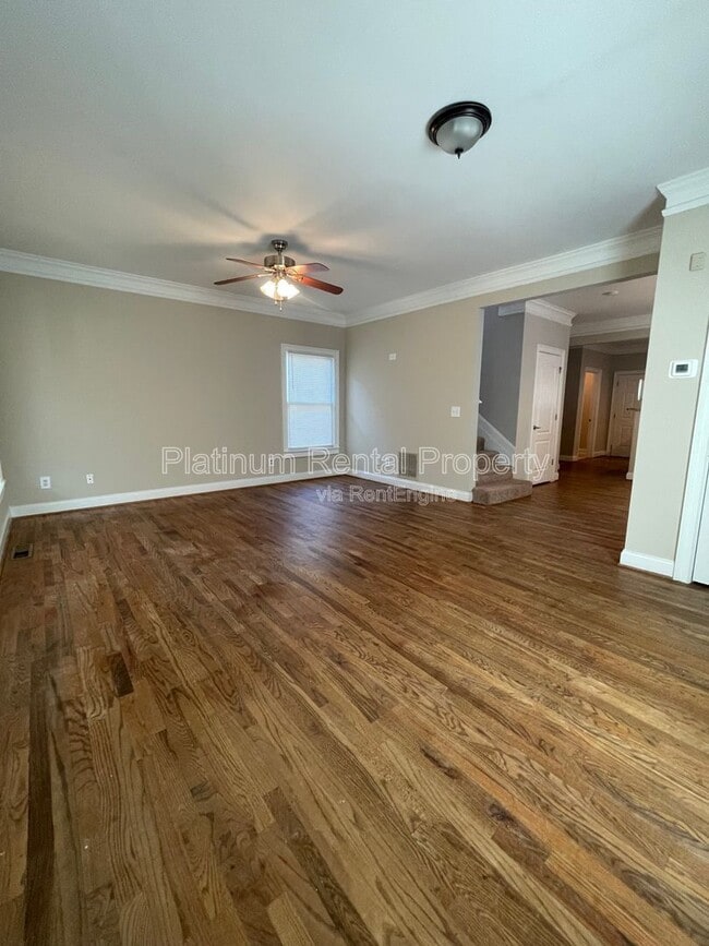 Building Photo - 750 Terry St SE