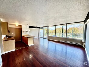 Building Photo - Stadium District Condo - 2 bed 1.5 bath