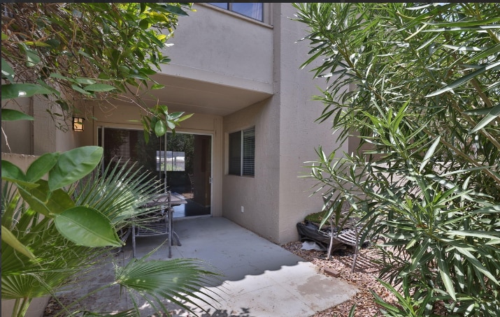 Building Photo - 4201 E Camelback Rd