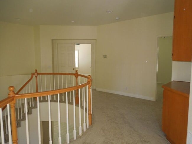 Building Photo - 32084 Pso Parallon
