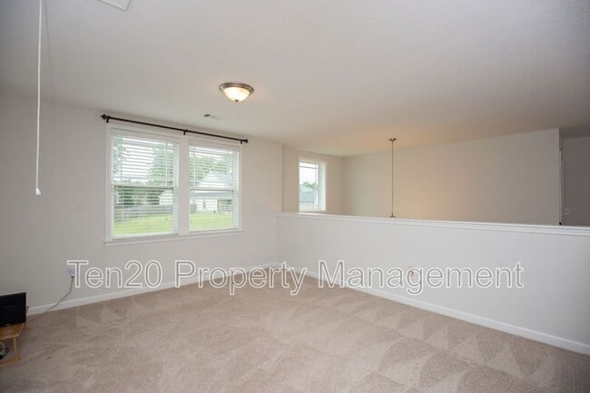 Building Photo - 10258 Green Meadow Ct