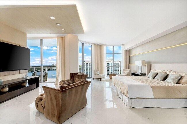 Building Photo - 17301 Biscayne Blvd