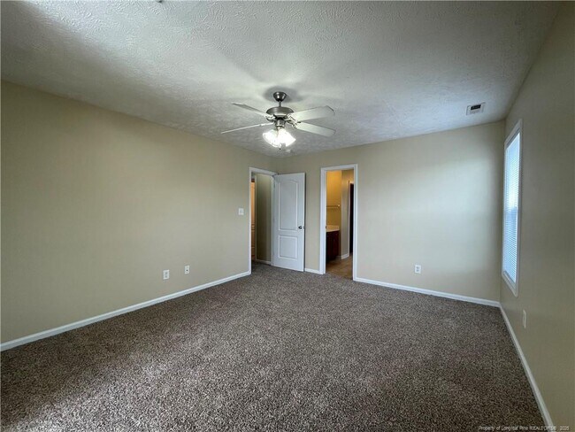 Building Photo - 5234 Woodpecker Dr