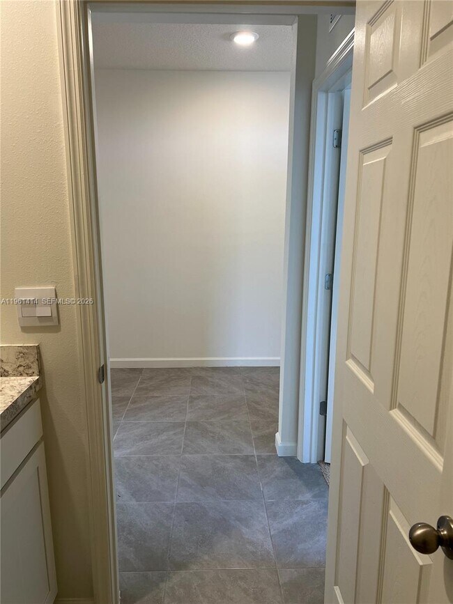 Building Photo - 7144 Topaz Dr