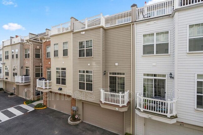 Building Photo - 415 N Upton Ct