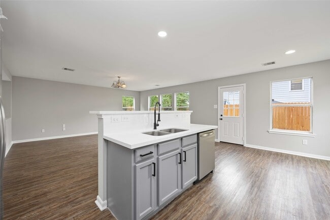 Building Photo - 2623 Skyview Glen Ct