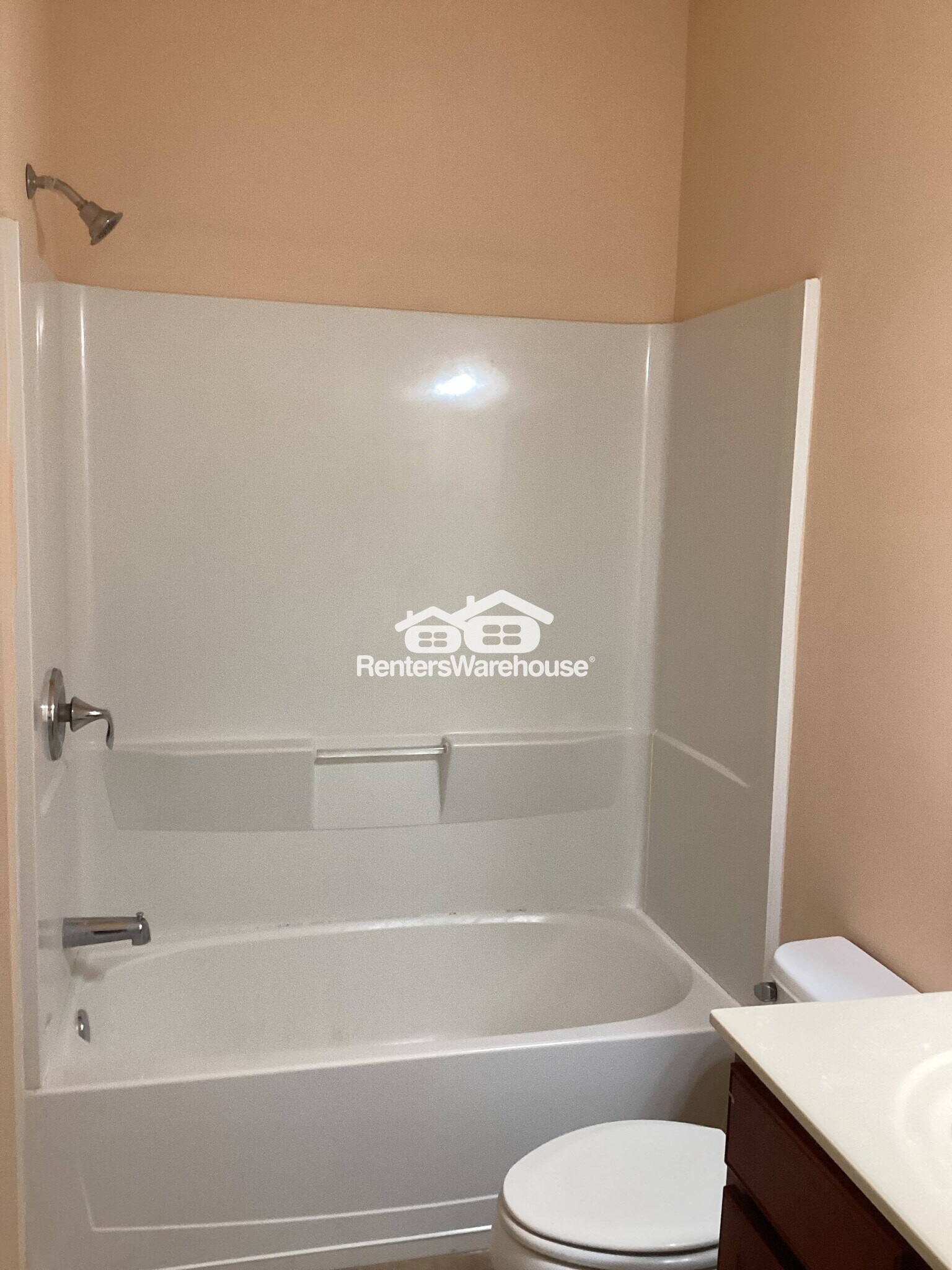 Building Photo - 4470 Hedgewood Dr