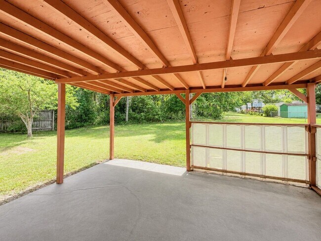 Building Photo - 603 Plantation Village Dr