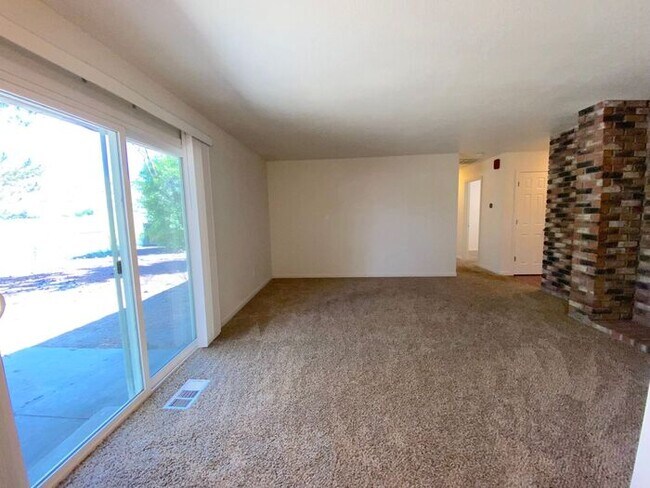Building Photo - SE Reno Single Story House - Beautiful Pastoral/Mountain Views