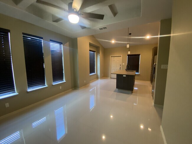 Building Photo - 1206 Upas Dr
