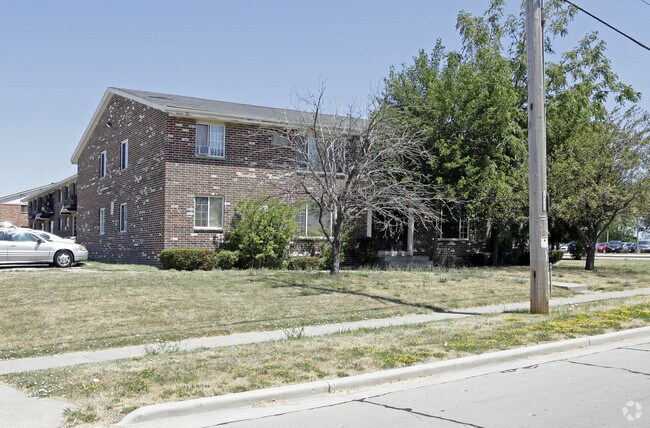 Primary Photo - 7612 W Calumet St