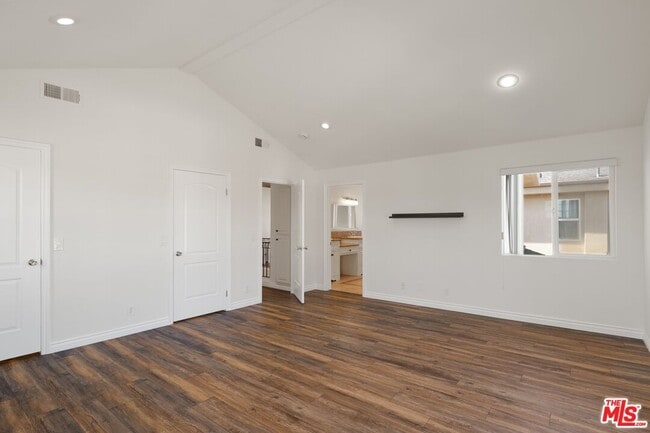 Building Photo - 4128 W 122nd St