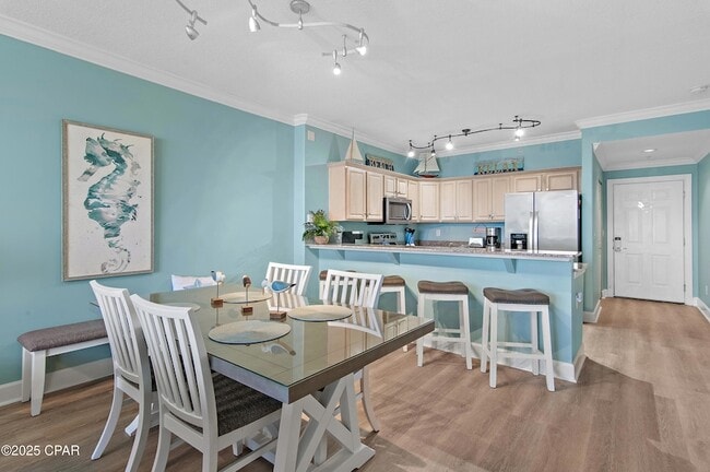 Building Photo - 17545 Front Beach Rd