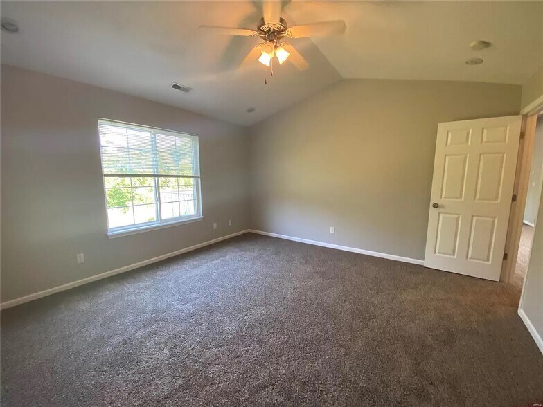 Master Bedroom - 15905 Tracker Ln