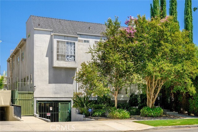 Building Photo - 4328 Whitsett Ave