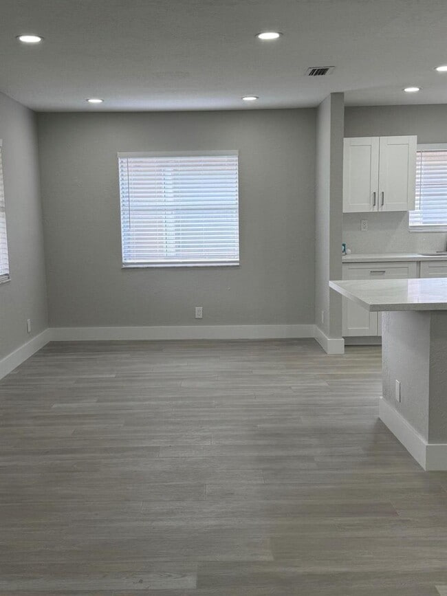 Building Photo - 2225 Raleigh St