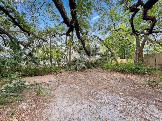 Building Photo - Updated and Move-In Ready in Prime Tampa Location! 4bed | 1bath