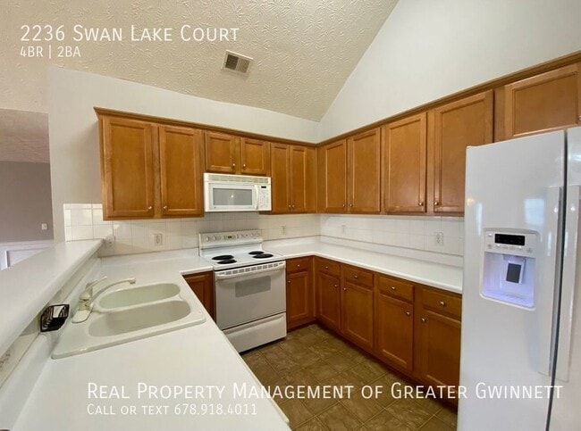 Building Photo - 2236 Swan Lake Ct