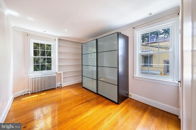 Building Photo - 2804 McKinley St NW