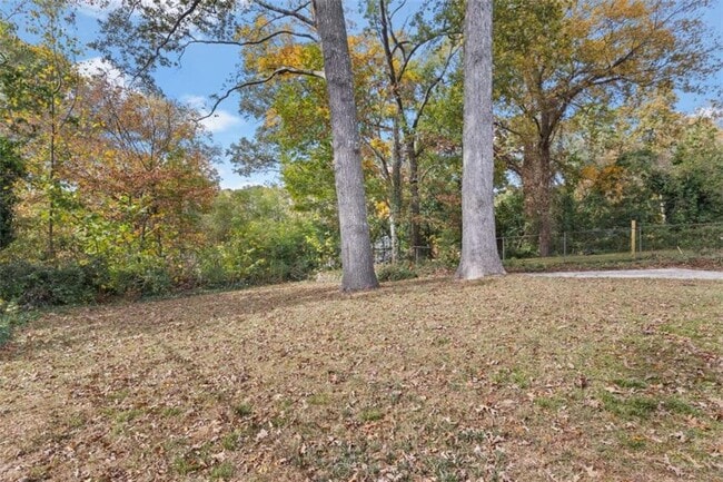 Building Photo - 701 Daniel Ave