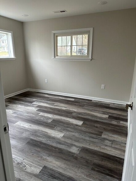 Building Photo - 43 Towpath Rd