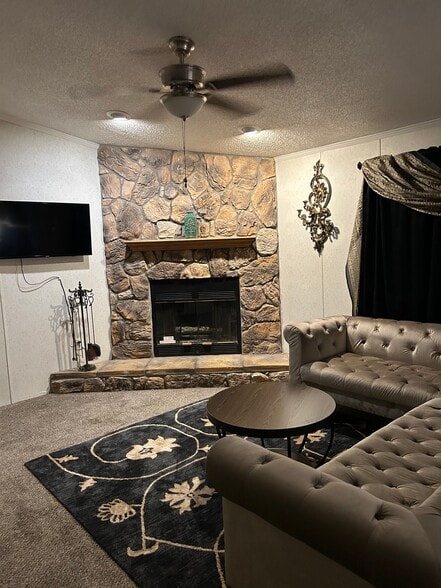 Building Photo - 12545 Louis Dr