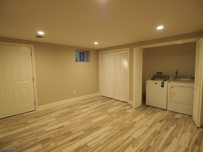 Building Photo - 4 Alma Ave