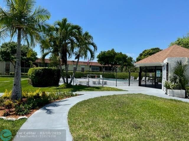 Building Photo - 22775-22766 SW 66th Ave