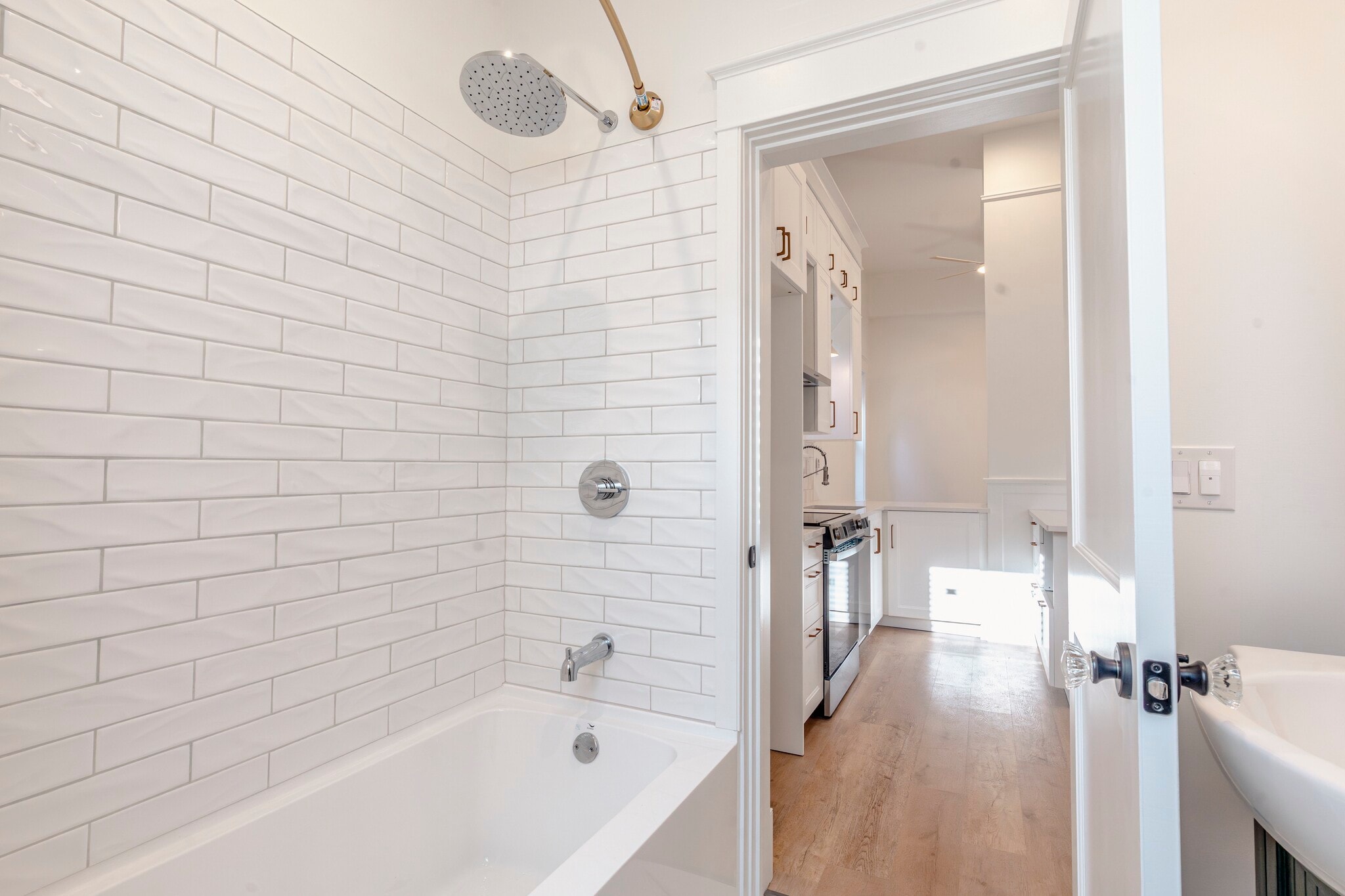 Full Bathroom - 167 N Union St