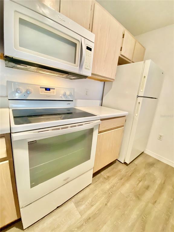 Building Photo - 5459 Vineland Rd