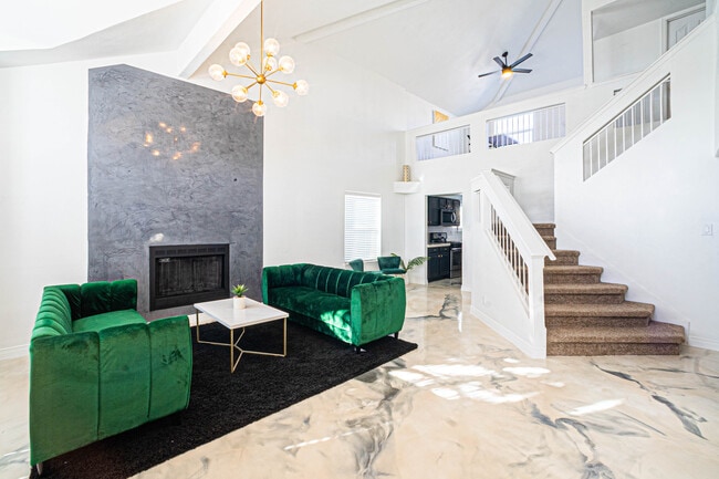 Building Photo - 301 Lienege Rene Ct