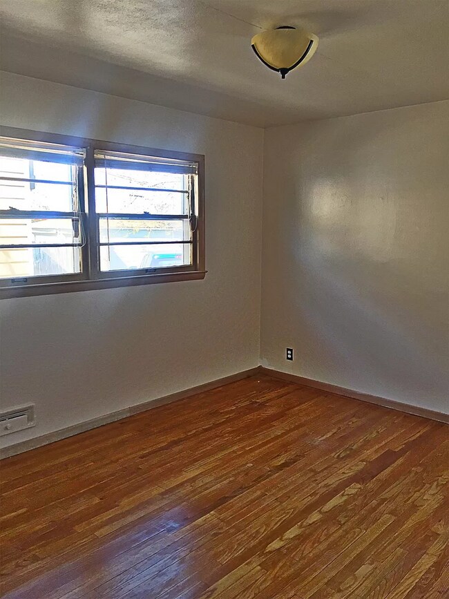 Building Photo - 2500-2502 N 56th St