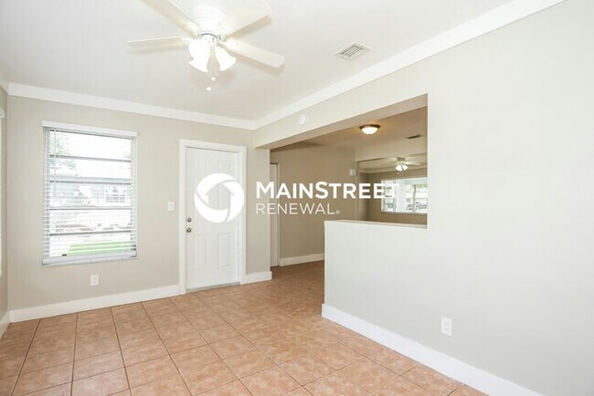 Building Photo - 2 Bedroom Pet-Friendly Home in Miramar, FL...