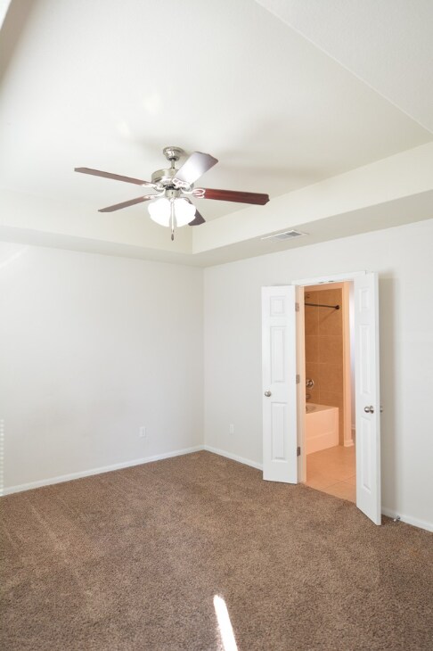 Building Photo - 7919 Woodbury Dr