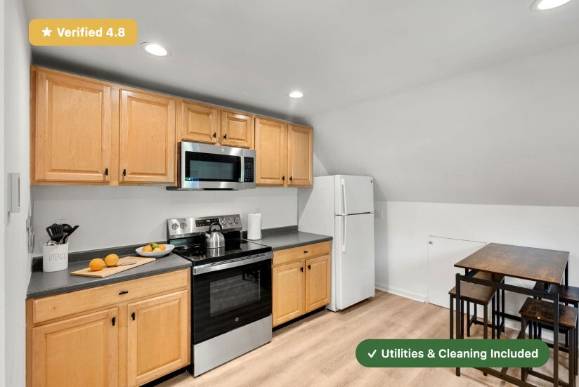 Building Photo - RoostUp Furnished Private Bedroom in Jamai...