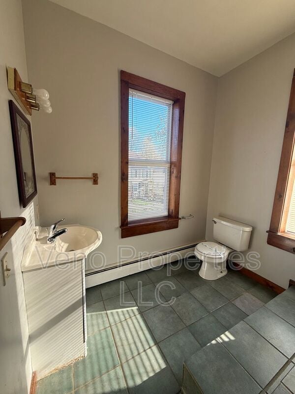 Building Photo - 43 McCrea St