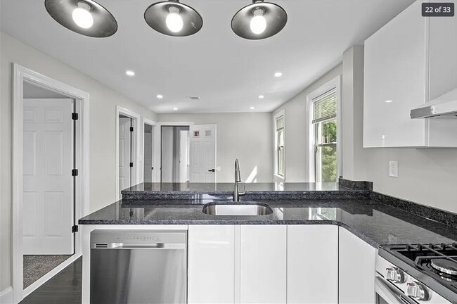 Building Photo - 47 Andover St