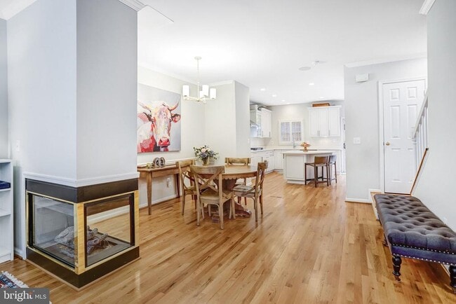 Building Photo - 1505 N Colonial Terrace