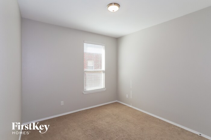 Building Photo - 7705 Berrenda Dr
