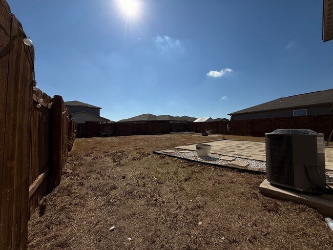 Building Photo - 709 Yearwood Ln