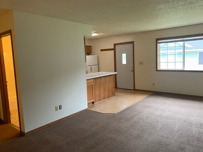 Building Photo - 722 Menomonie St